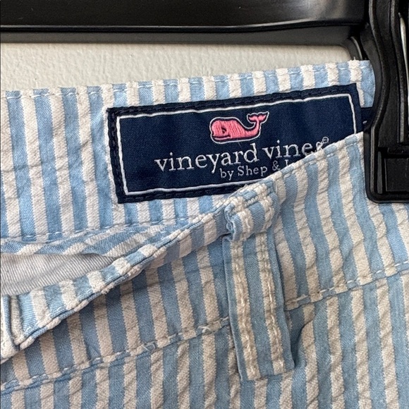 Vineyard Vines blue and white striped seersucker club shorts 100% cotton - Picture 3 of 5